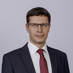 Специалисты